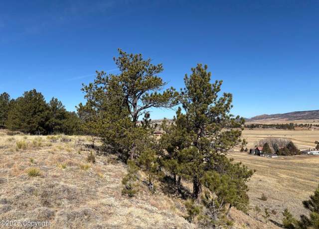 Property at 81 E Daniel Dr E, Newcastle, WY 82701