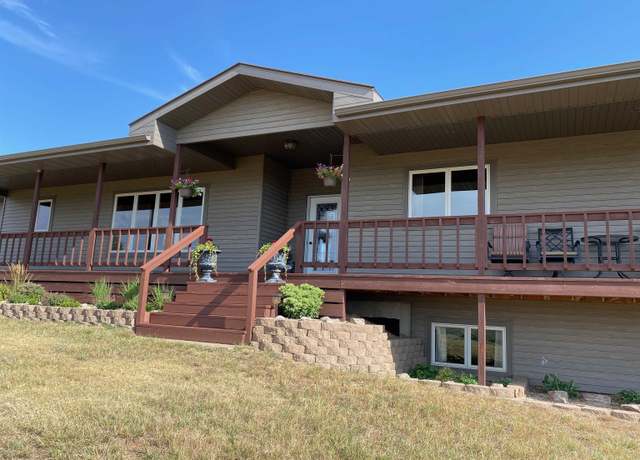 Property at 12411 Erskine Rd, Hot Springs, SD 57747, 5 beds, 3.5 baths