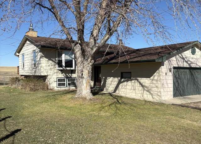 Property at 9 Pioneer Ln, Spearfish, SD 57783, 4 beds, 2 baths