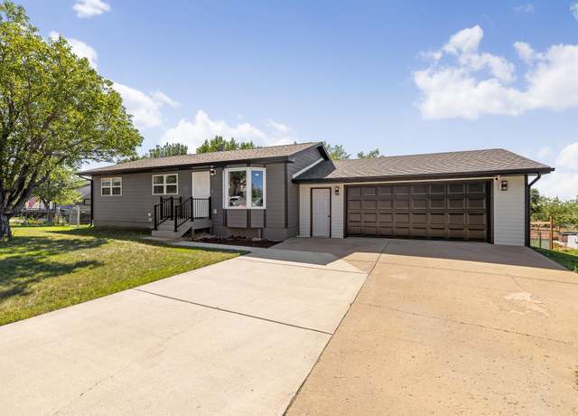 Property at 1514 Plateau Ln, Rapid City, SD 57703, 5 beds, 2 baths