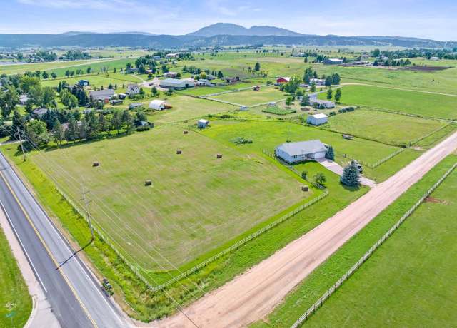 Property at 2015 Vista Hills Pl, Spearfish, SD 57783, 3 beds, 2 baths