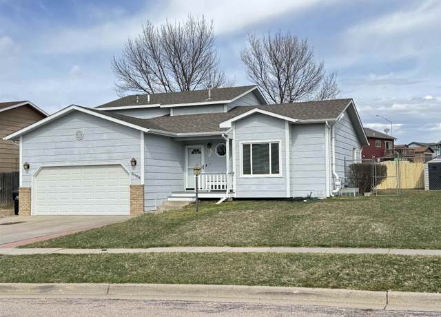 Property at 3006 Cadillac Dr, Rapid City, SD 57703, 3 beds, 2 baths