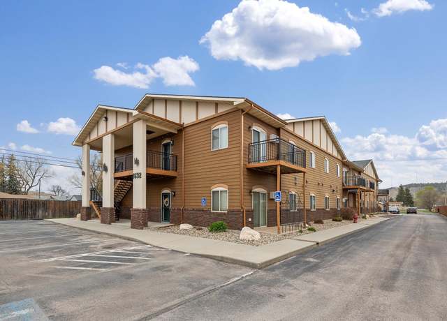 Property at 1632 Evergreen Dr, Rapid City, SD 57702, 2 beds, 2 baths