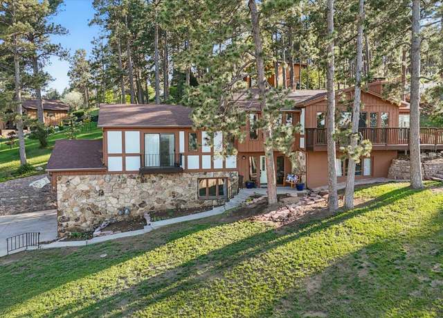 Property at 2105 Pendar Ln, Rapid City, SD 57701, 5 beds, 3 baths