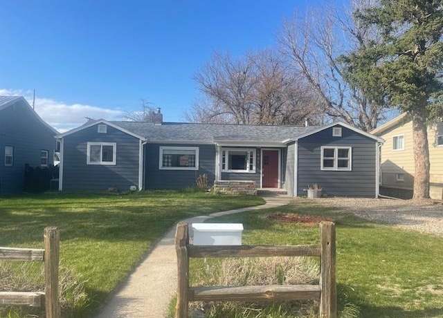 Property at 1021 Omaha St, Belle Fourche, SD 57717, 4 beds, 1.5 baths