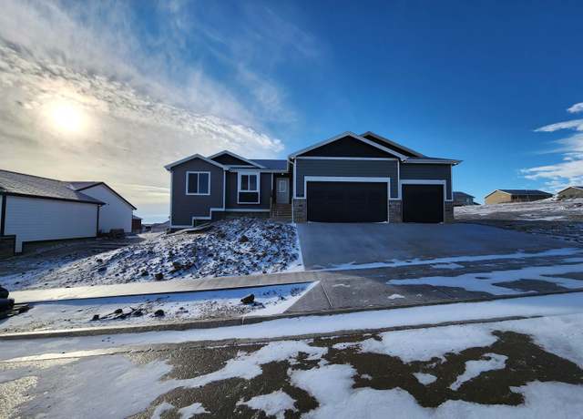 Property at 3215 Jessup Ln, Rapid City, SD 57703, 3 beds, 2 baths