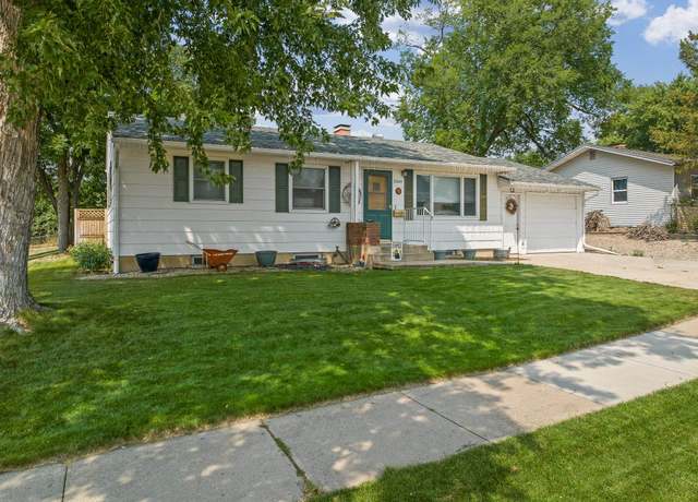 Property at 2805 Oak Ave, Rapid City, SD 57701, 4 beds, 2 baths
