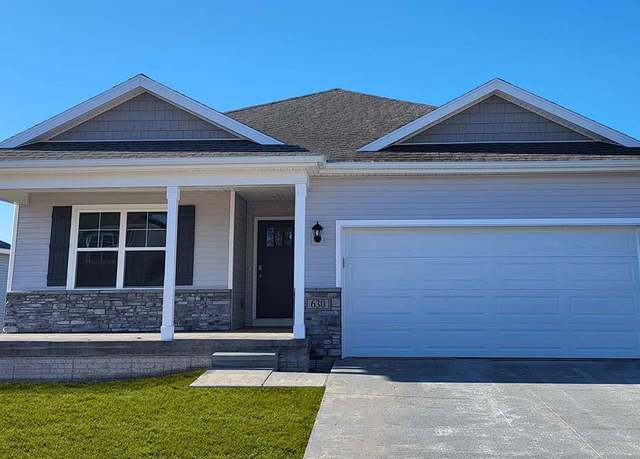 Property at 2856 Mary Green Rd, Hiawatha, IA 52233, 4 beds, 3 baths