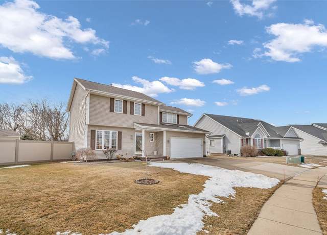 Property at 934 White Ivy Pl NE, Cedar Rapids, IA 52402, 4 beds, 2.5 baths