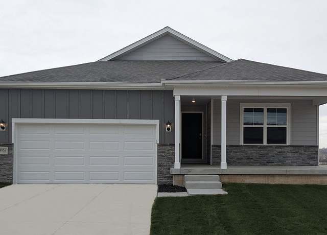 Property at 704 Ella Ave, Tiffin, IA 52340, 4 beds, 3 baths