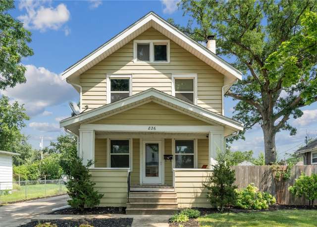 Property at 826 Daniels St NE, Cedar Rapids, IA 52402, 3 beds, 1.5 baths