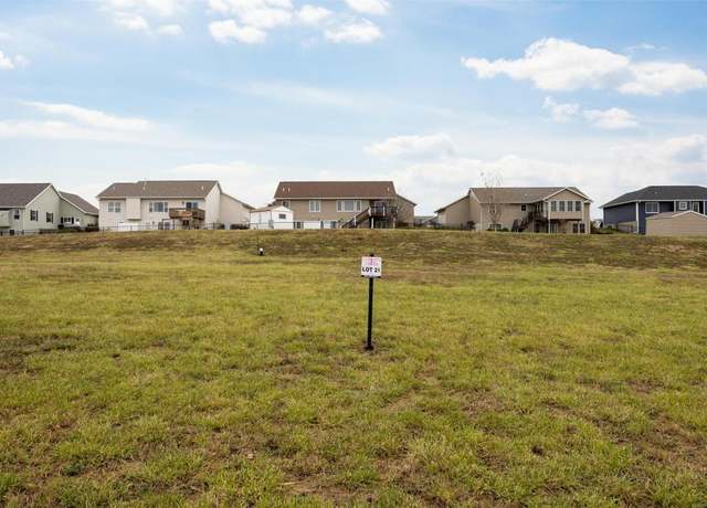 Property at 116 Shiloh Vista Ave, Urbana, IA 52345