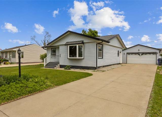 Property at 409 Carter St St NW, Cedar Rapids, IA 52405, 3 beds, 1.5 baths