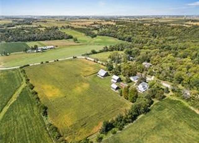 Property at 4001 Vista Rd Rd, Ely, IA 52227