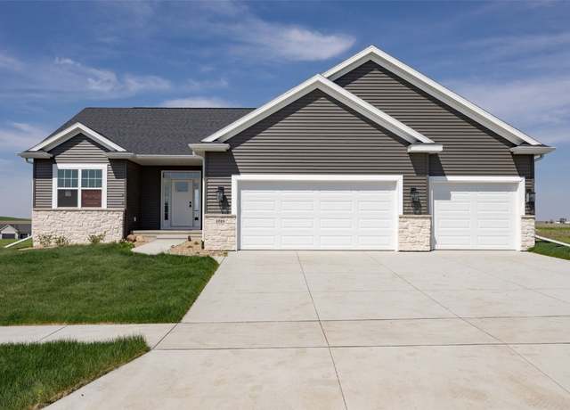 Property at 1519 Cardinal Dr, Fairfax, IA 52228, 5 beds, 3 baths