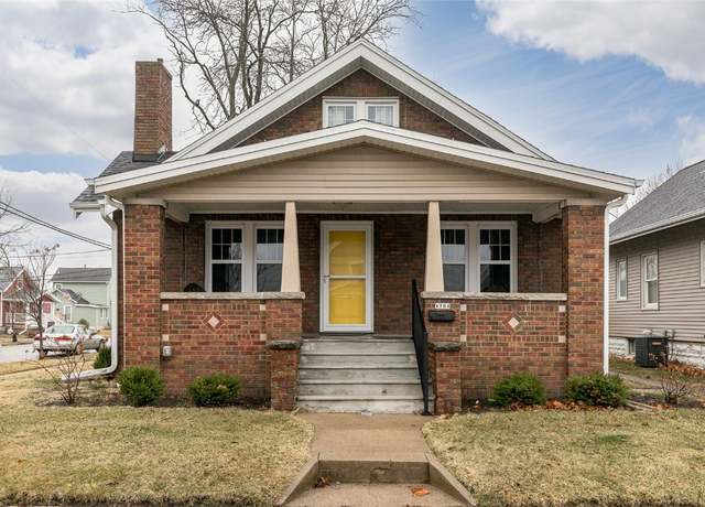 Property at 1724 Hamilton St SW, Cedar Rapids, IA 52404, 3 beds, 1 bath