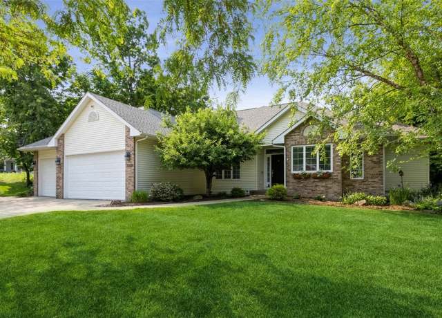Property at 3508 River Ridge Ct NE, Cedar Rapids, IA 52402, 4 beds, 4.5 baths