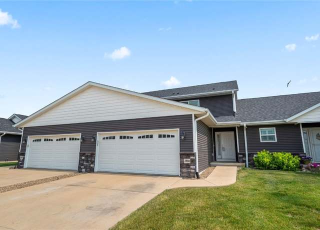 Property at 3806 English Glen Ave, Marion, IA 52302, 3 beds, 2.5 baths
