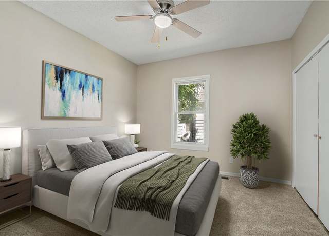 Property at 914 6th St SW, Cedar Rapids, IA 52404, 4 beds, 1.5 baths