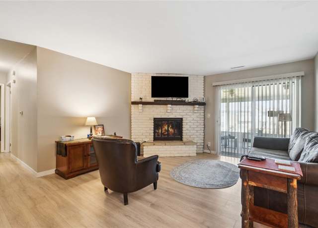 Property at 4124 Lexington Dr NE Unit C, Cedar Rapids, IA 52402, 2 beds, 2 baths