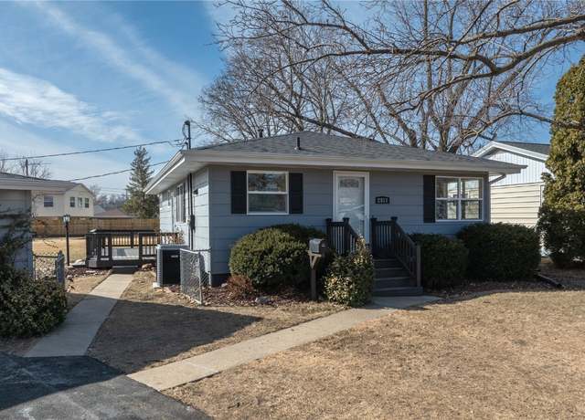 Property at 2817 Henry Ct NW, Cedar Rapids, IA 52405, 3 beds, 2 baths