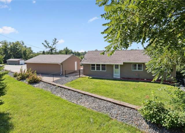 Property at 3731 Rogers Rd NW, Cedar Rapids, IA 52405, 4 beds, 2 baths