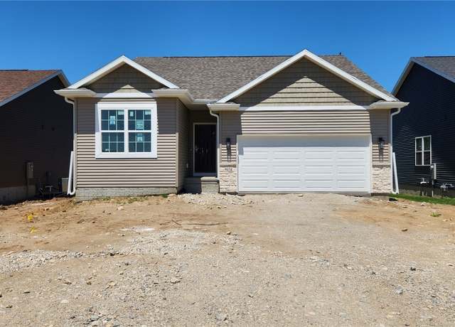Property at 9124 Grand Oaks Dr NE, Cedar Rapids, IA 52402, 3 beds, 2 baths