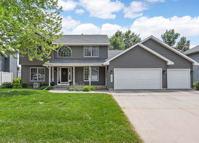 Property at 1097 Milstead Dr, Hiawatha, IA 52233, 4 beds, 3 baths