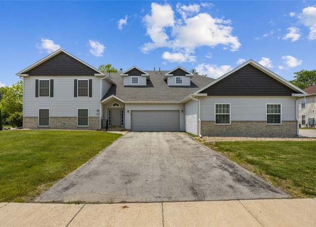 Property at 4555 Westchester Dr NE Unit A, Cedar Rapids, IA 52402, 2 beds, 2 baths