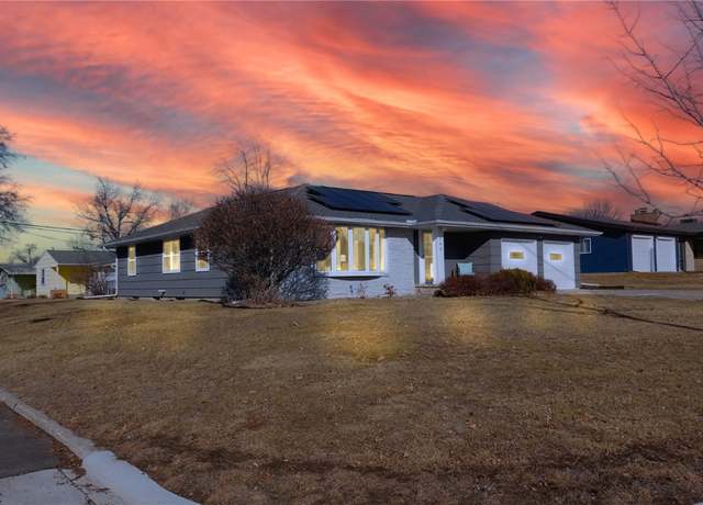 Property at 744 30th St NE, Cedar Rapids, IA 52402, 3 beds, 2.5 baths