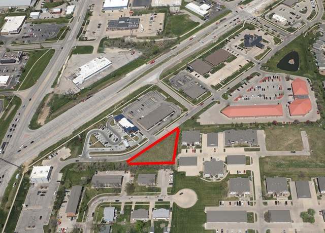 Property at 3325 Williams Pkwy SW, Cedar Rapids, IA 52404
