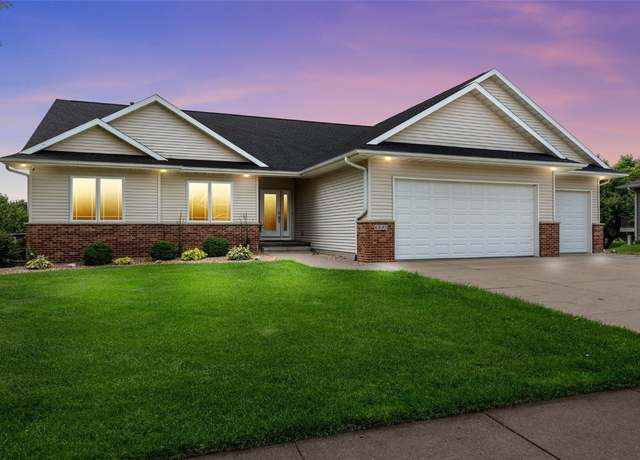 Property at 6845 Flint Rock Ct, Marion, IA 52302, 4 beds, 3 baths