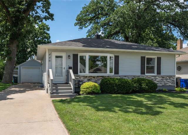 Property at 446 19th St NW, Cedar Rapids, IA 52405, 3 beds, 2 baths