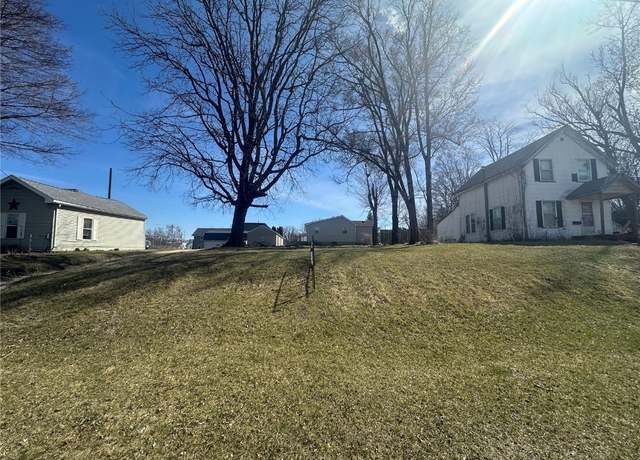 Property at 105 S Alderman St, Anamosa, IA 52205