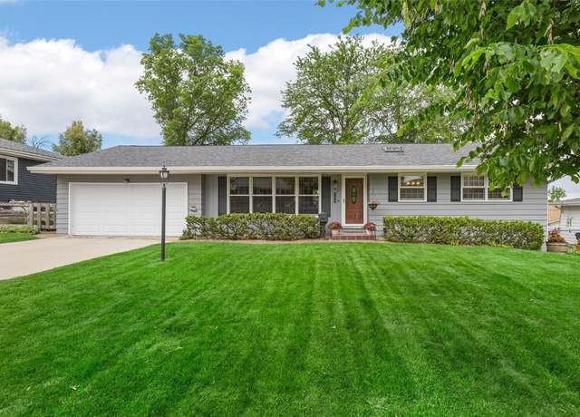Property at 3009 Terry Dr SE, Cedar Rapids, IA 52403, 3 beds, 2.5 baths