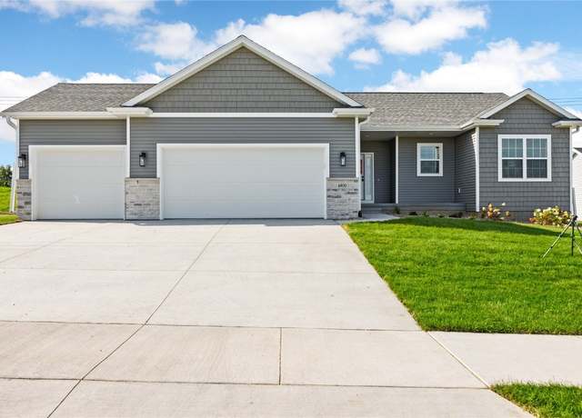 Property at 6931 Rock Wood Dr SW, Cedar Rapids, IA 52404, 3 beds, 2 baths