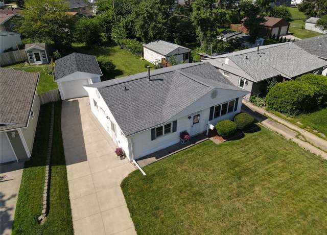 Property at 1011 Regent St NE, Cedar Rapids, IA 52402, 3 beds, 1 bath