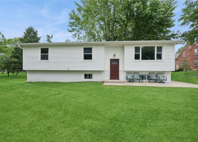 Property at 1805 4th Ave, South Amana, IA 52334, 4 beds, 2 baths