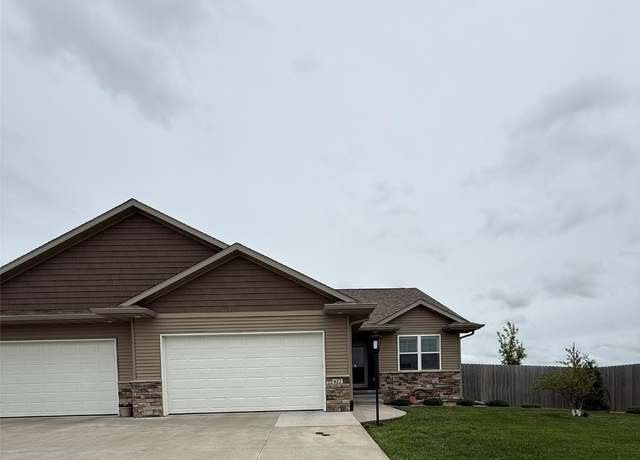 Property at 622 Prairie Hill Dr, Atkins, IA 52206, 2 beds, 2 baths
