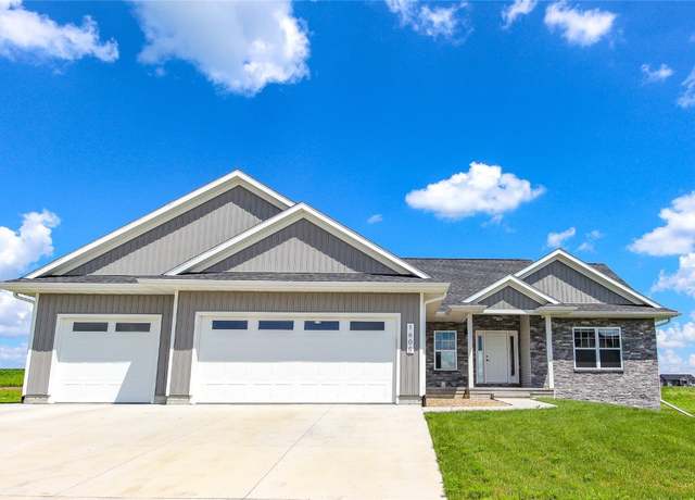 Property at 1600 Heartland St, Fairfax, IA 52228, 4 beds, 3 baths