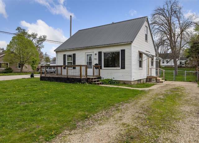 Property at 701 36th St NE, Cedar Rapids, IA 52402, 3 beds, 1 bath