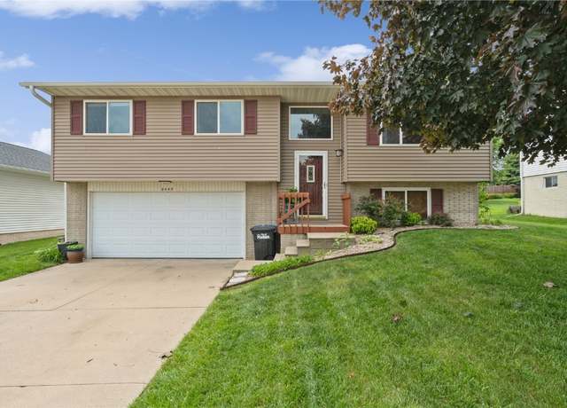 Property at 2445 Hillview Dr, Marion, IA 52302, 4 beds, 2 baths