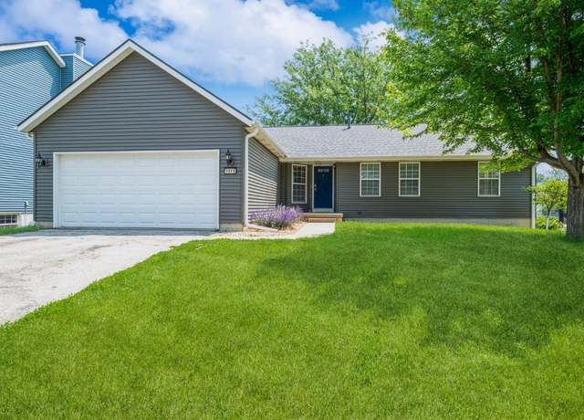 Property at 1915 31st St, Marion, IA 52302, 4 beds, 2 baths