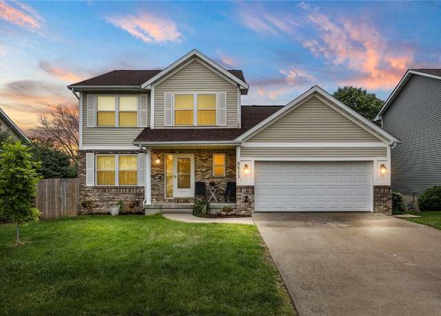 Property at 6611 Fox Run Dr SW, Cedar Rapids, IA 52404, 4 beds, 3.5 baths