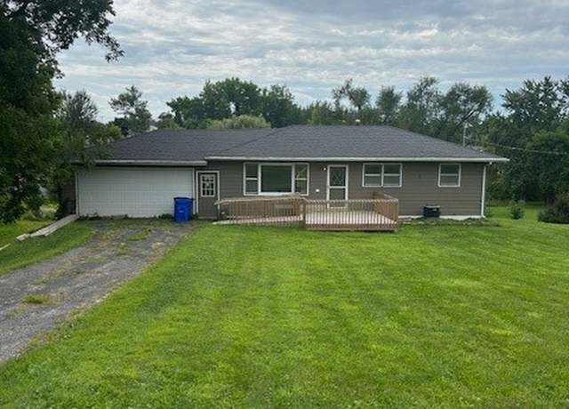 Property at 3713 Rogers Rd NW, Cedar Rapids, IA 52405, 3 beds, 1 bath