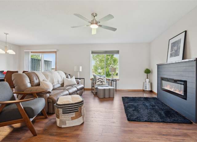 Property at 2710 Pheasant Ridge Ct, Marion, IA 52302, 3 beds, 2.5 baths