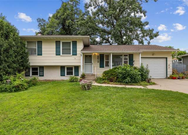 Property at 6613 Devonshire Dr NE, Cedar Rapids, IA 52402, 3 beds, 1.5 baths