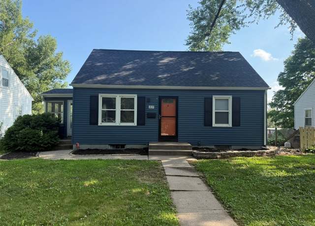 Property at 1839 K Ave NE, Cedar Rapids, IA 52402, 3 beds, 1 bath
