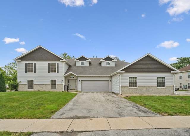 Property at 4555 Westchester Dr NE Unit B, Cedar Rapids, IA 52402, 2 beds, 2 baths