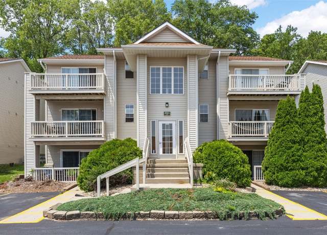 Property at 3511 E Ave NW Unit D, Cedar Rapids, IA 52405, 2 beds, 2 baths